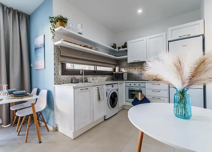 Solea Collection Larnaca לרנקה